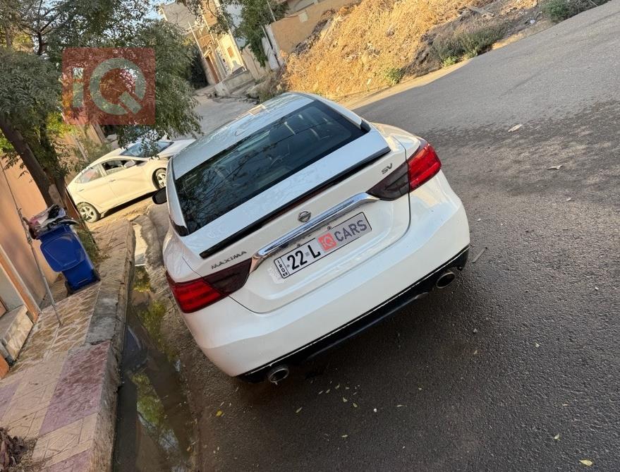 نيسان ماكسيما